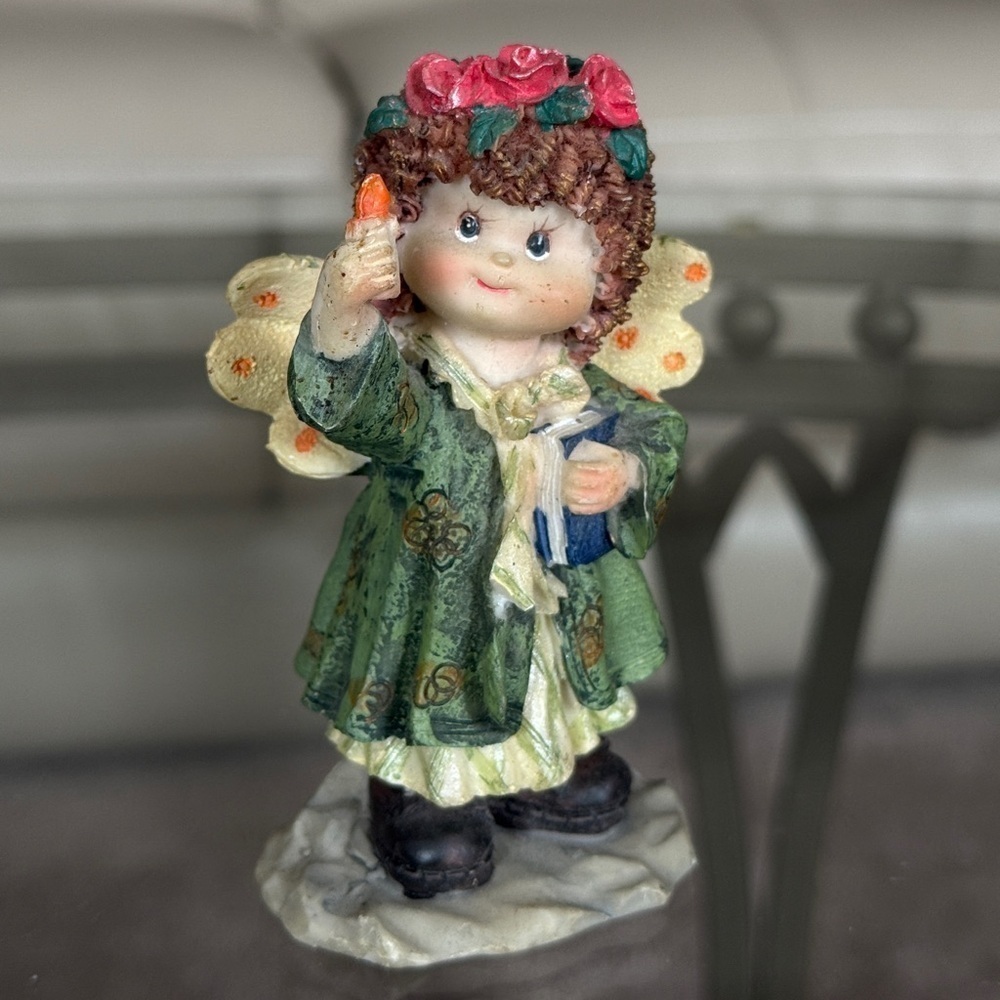 Fairy Girl Figurine Flower Crown, Wings & Book - Picture 6 of 7